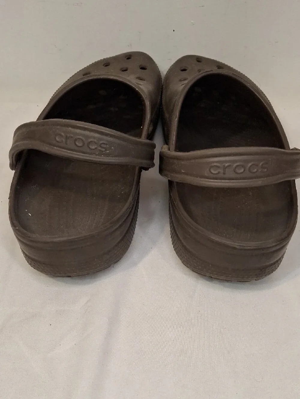 CROCS Classic Men's Clog in Brown.Lightly Worn